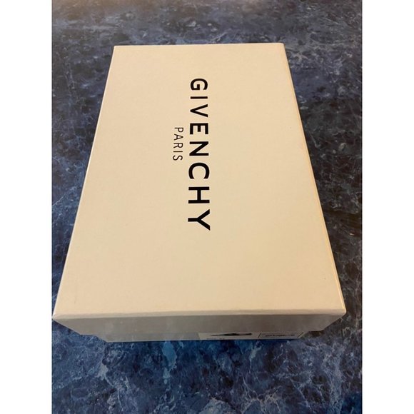 Givenchy Kids Elasticated-Strap Logo Sneakers Purple EU 33/US 8 $607. Pre-Owned - Picture 8 of 9